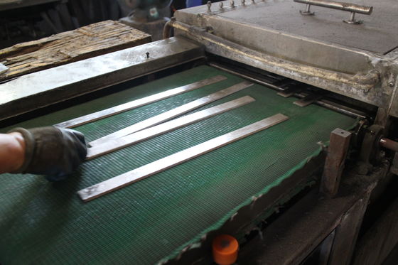 HSS ξύλο Planer μαχαίρι λεπίδες 350mm για την κατασκευή ξύλου σχήμα προσαρμοσμένο μέγεθος και σχήμα